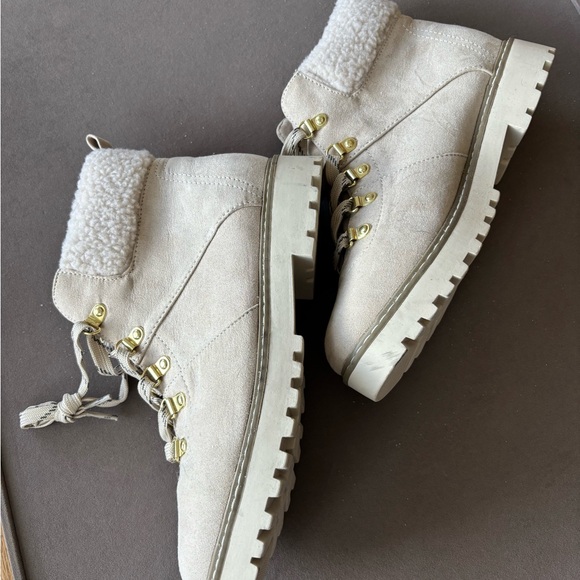 St. John's Bay Cream Lace-Up Winter Boots - Picture 5 of 6